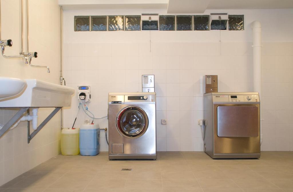 Bbk Bilbao Good Hostel Kültér fotó