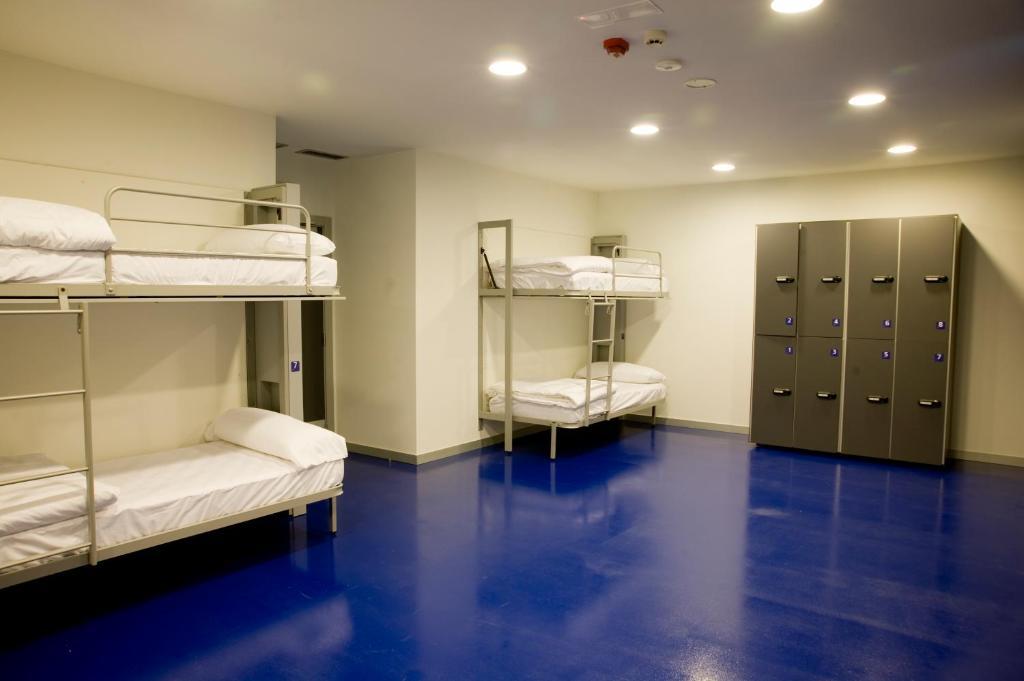 Bbk Bilbao Good Hostel Szoba fotó