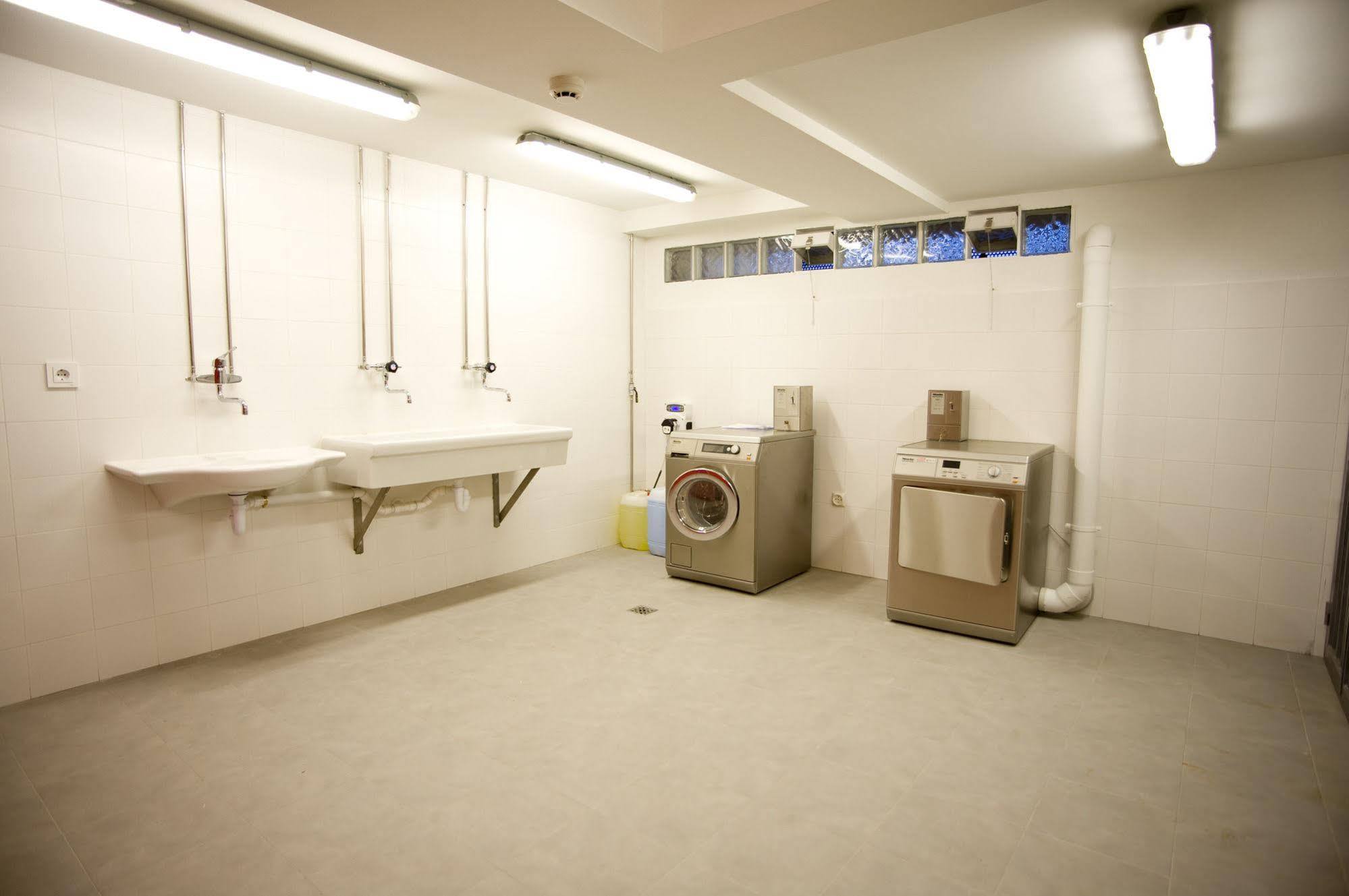 Bbk Bilbao Good Hostel Kültér fotó