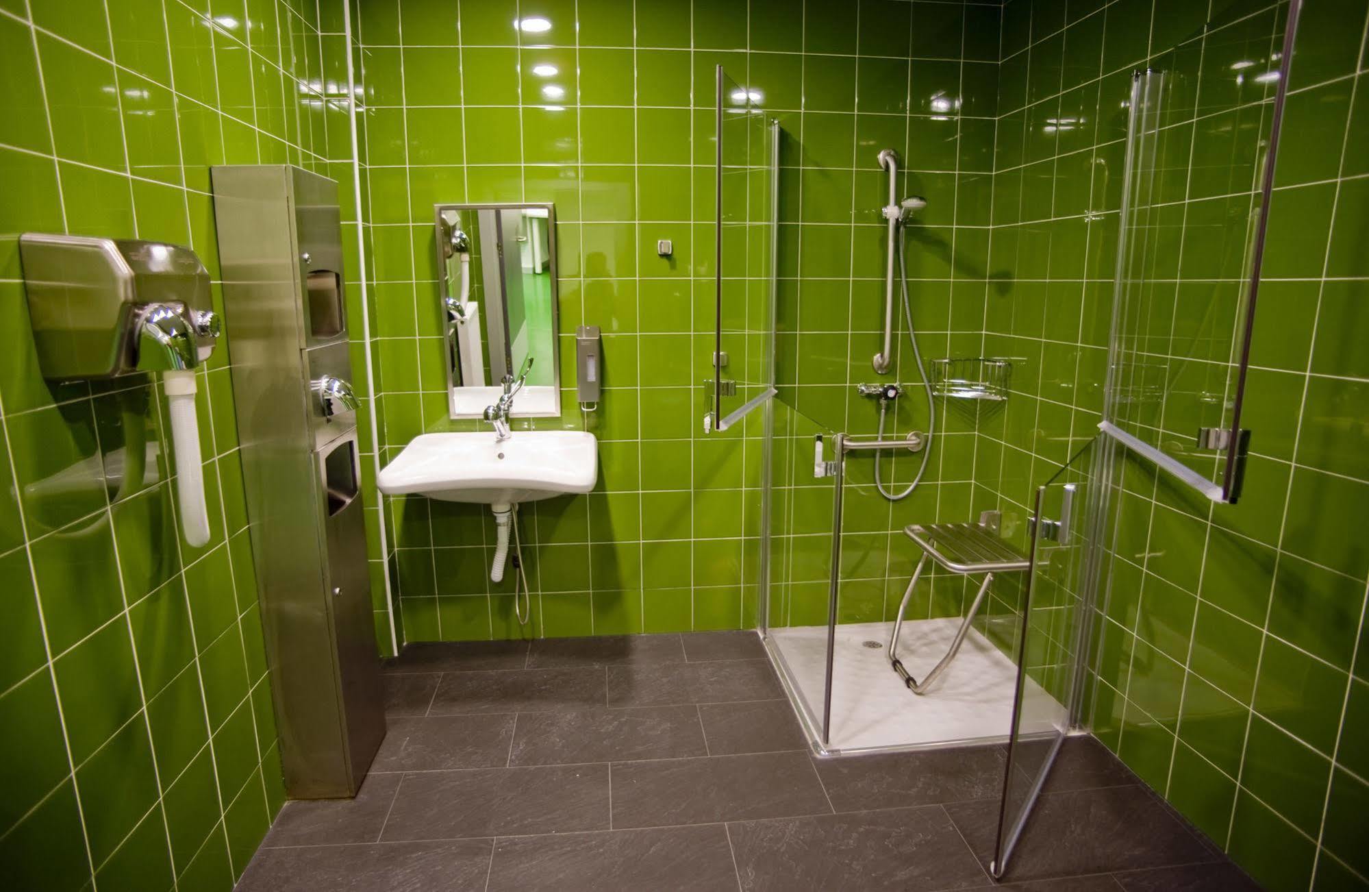 Bbk Bilbao Good Hostel Kültér fotó