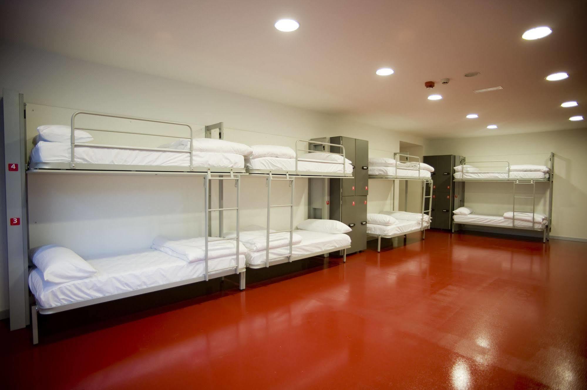 Bbk Bilbao Good Hostel Kültér fotó