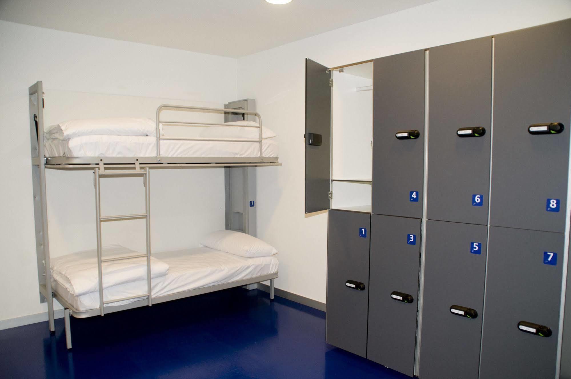 Bbk Bilbao Good Hostel Kültér fotó